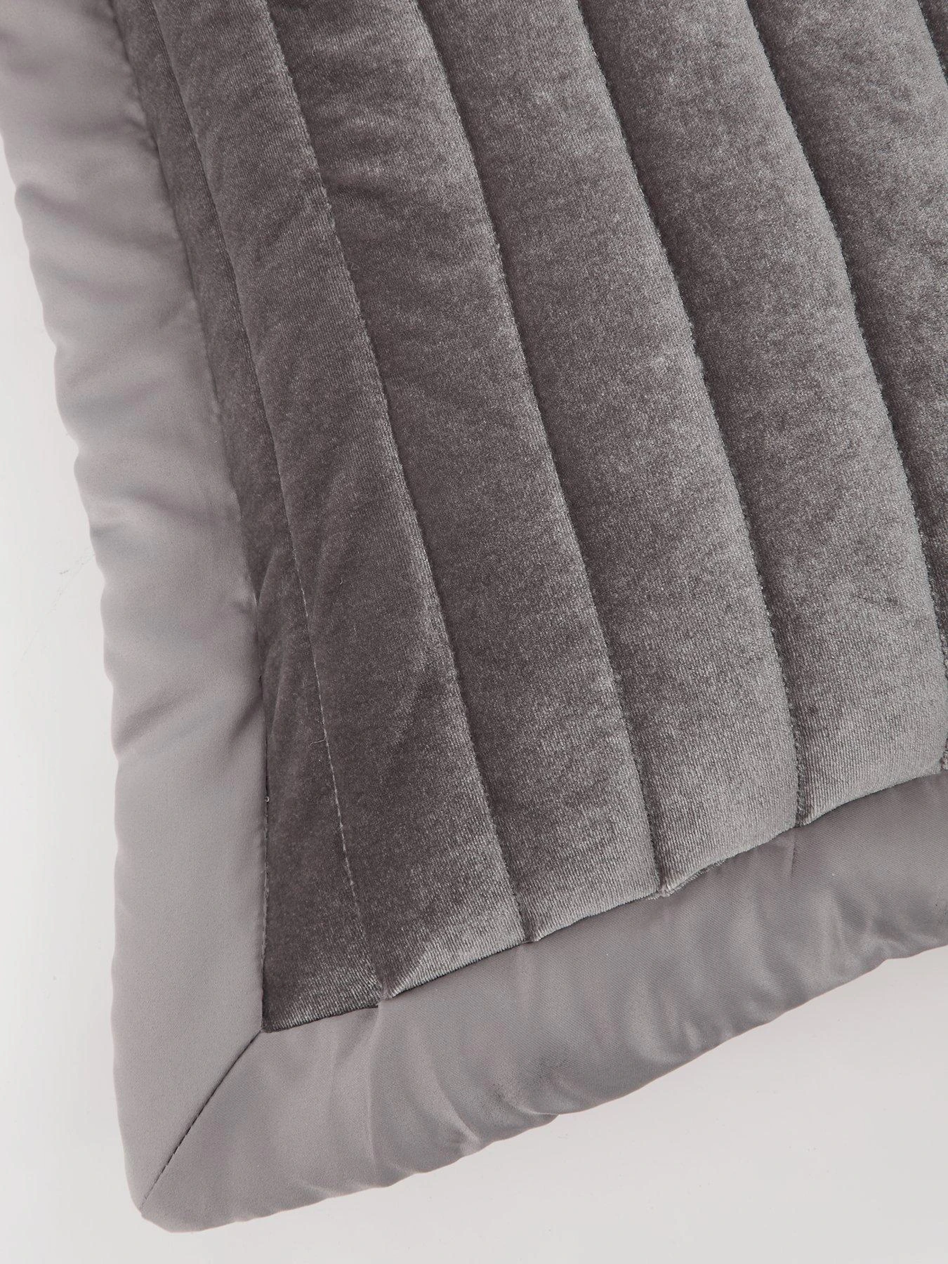 Very Home Luxury Velvet Bedspread Throw And Pillow Shams - Black 4 Very Home Luxury Velvet Bedspread Throw And Pillow Shams - Black - Image 4