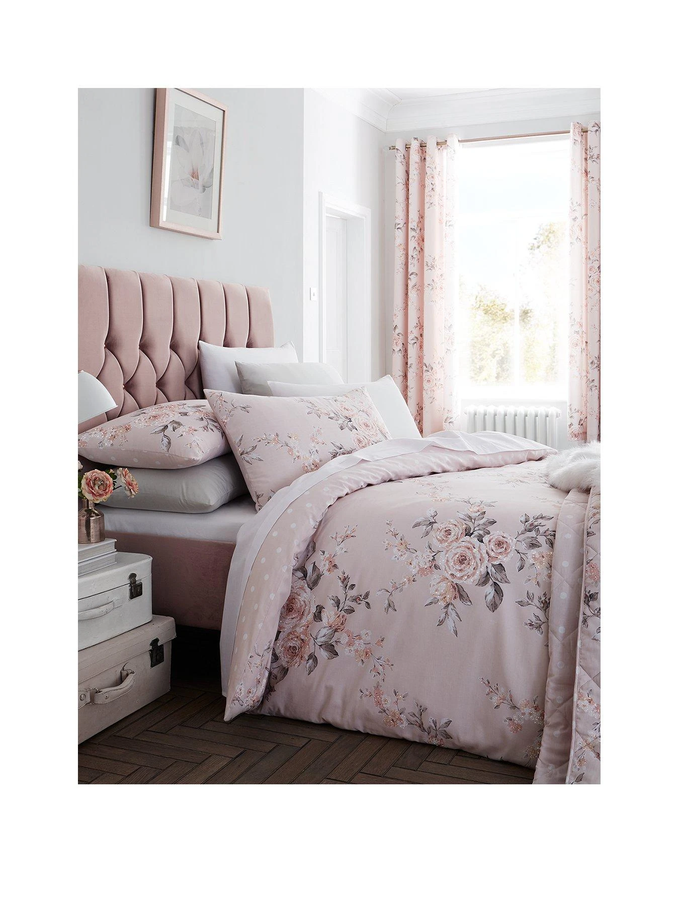 Catherine Lansfield Canterbury Glitter Eyelet Curtains 2 Catherine Lansfield Canterbury Glitter Eyelet Curtains - Image 2