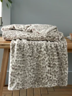 Catherine Lansfield Leopard Throw