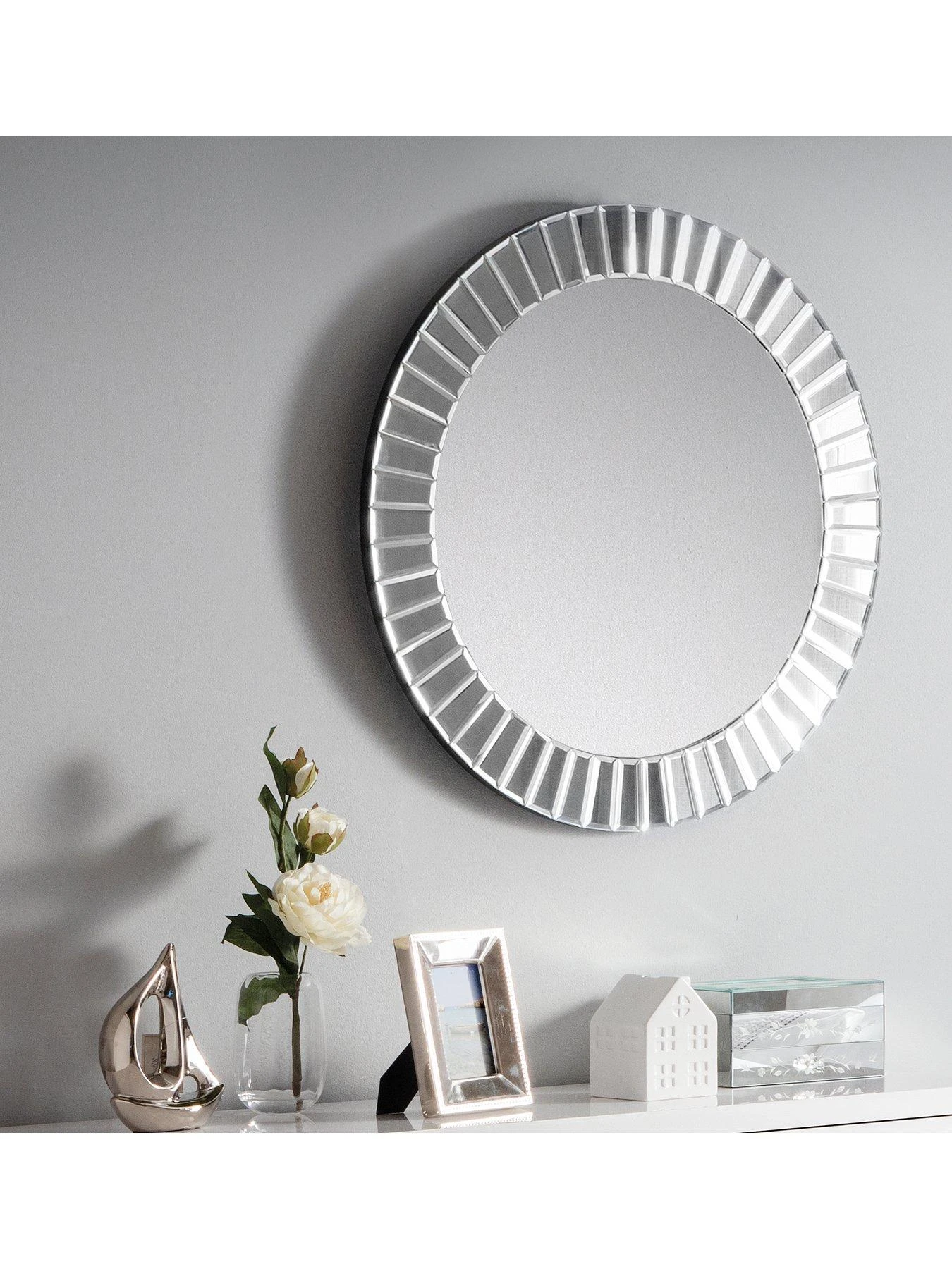 Julian Bowen Sonata Round Wall Mirror 4 Julian Bowen Sonata Round Wall Mirror - Image 4
