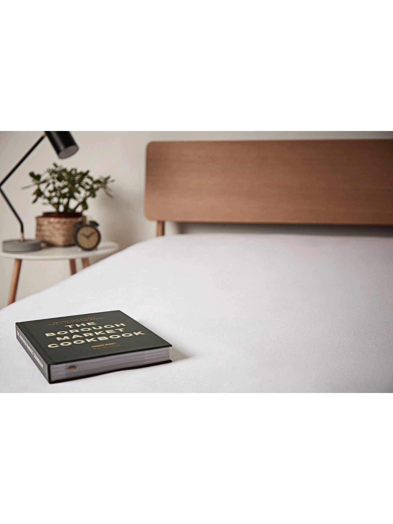 Panda London Bamboo Mattress Protector - White 3 Panda London Bamboo Mattress Protector - White - Image 3