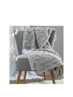 Catherine Lansfield Cosy Diamond Throw