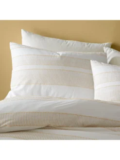 Pineapple Elephant Cairns Tufted Duvet Cover Set - White -Rust-Oleum || d-c-fix || Harris Sales UHLVD SQ3 0000000013 WHITE SLd