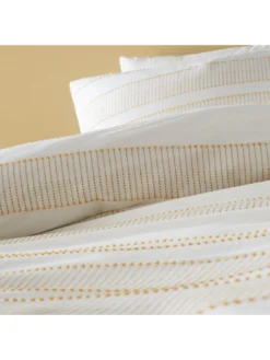 Pineapple Elephant Cairns Tufted Duvet Cover Set - White -Rust-Oleum || d-c-fix || Harris Sales UHLVD SQ4 0000000013 WHITE SLd1