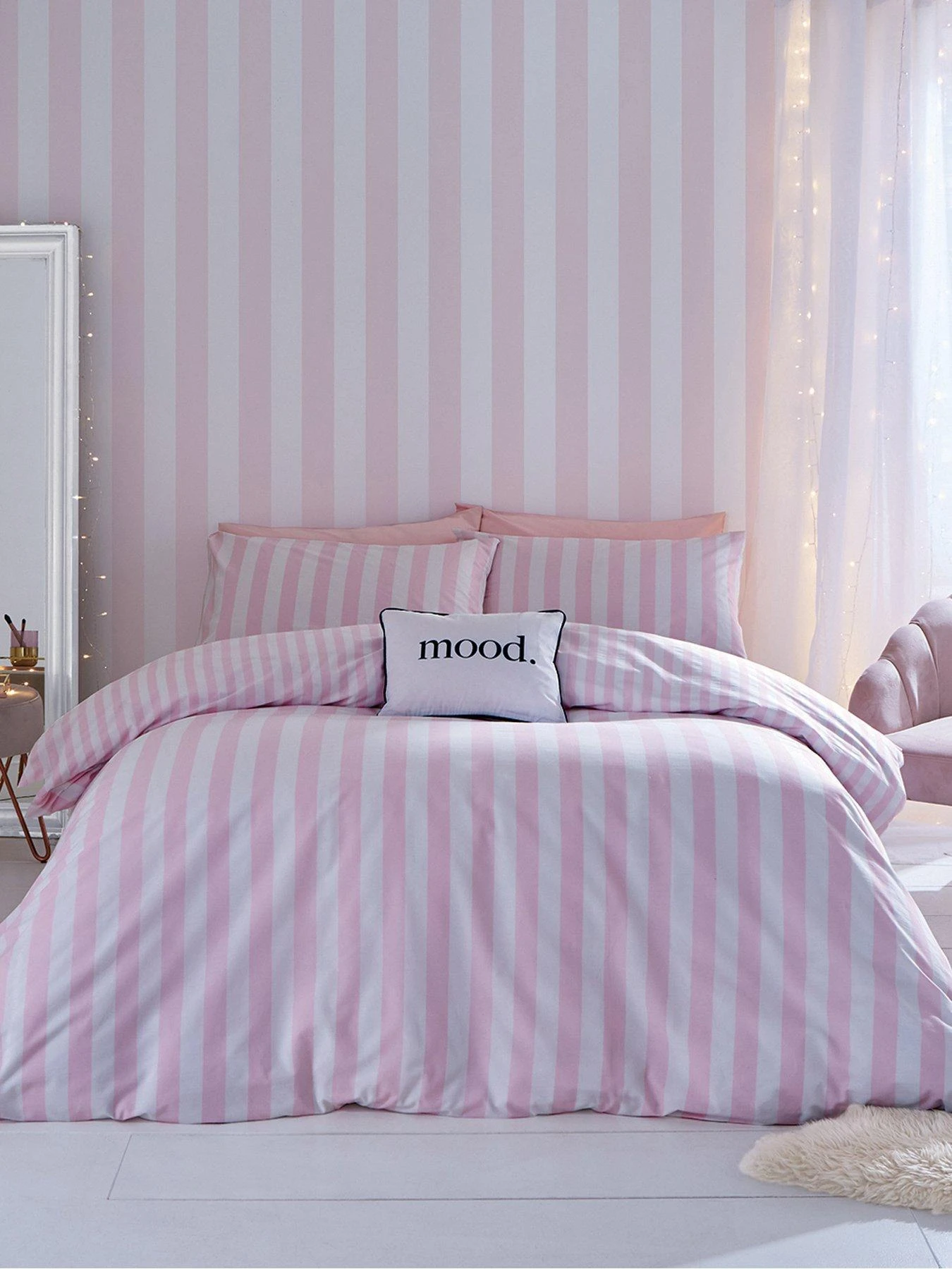 Sassy B Stripe Tease Wallpaper 1 Sassy B Stripe Tease Wallpaper