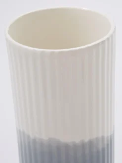 Very Home Raya Medium Hand-Painted Ribbed Vase -Rust-Oleum || d-c-fix || Harris Sales UWPT3 SQ4 0000000361 WHITE GREY SLd2