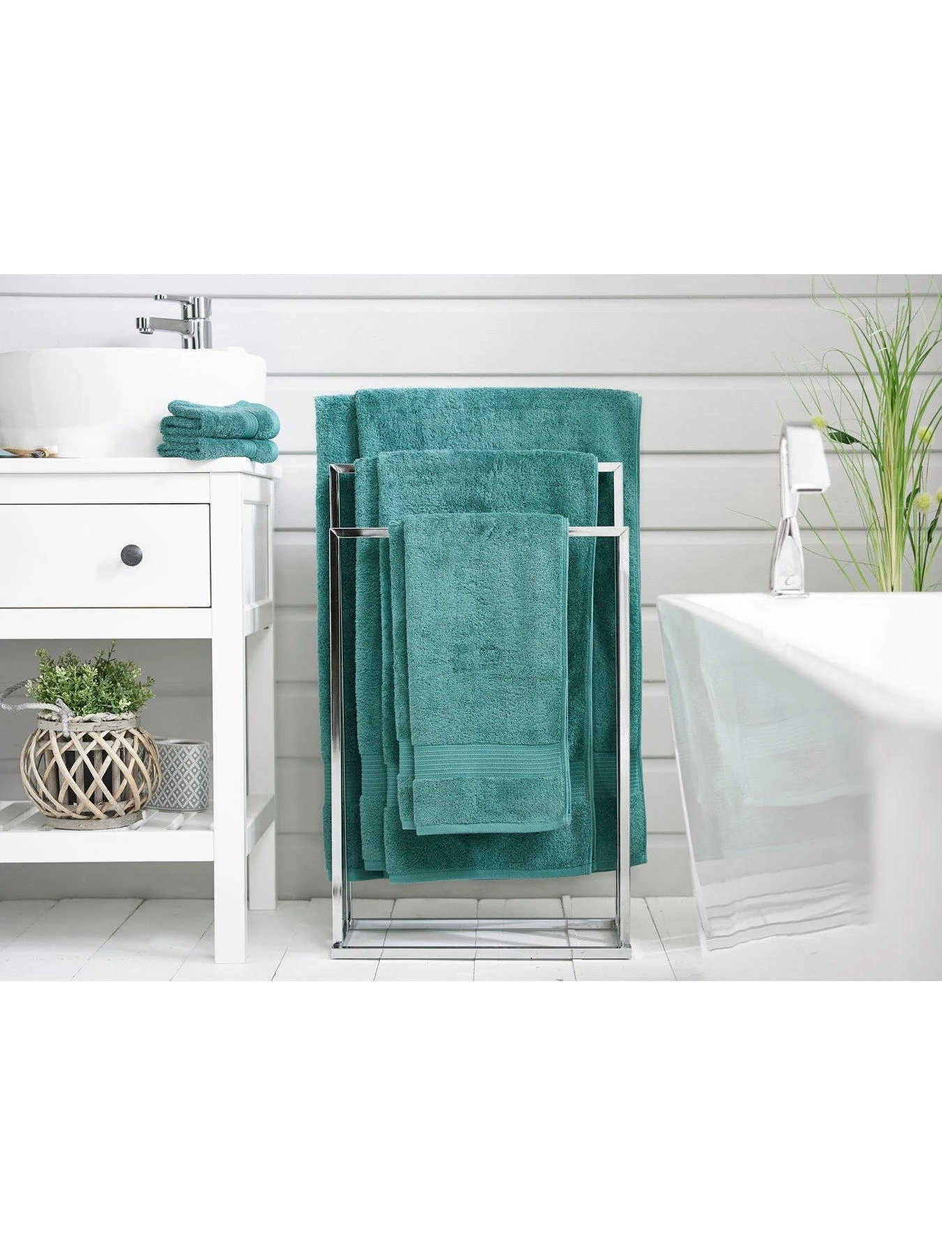 Luxury 8 Piece Towel Bale 650gsm 5 Luxury 8 Piece Towel Bale 650gsm - Image 5