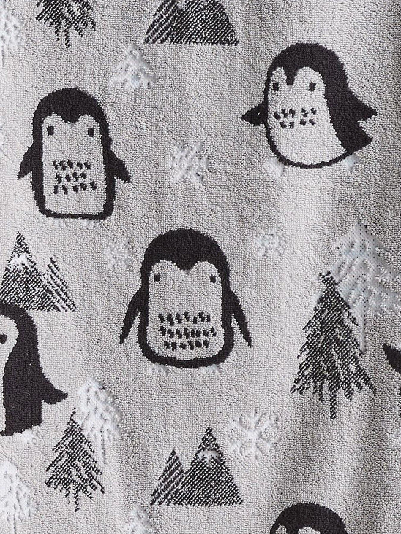 Catherine Lansfield Cosy Penguin Hand Towel Pair 3 Catherine Lansfield Cosy Penguin Hand Towel Pair - Image 3