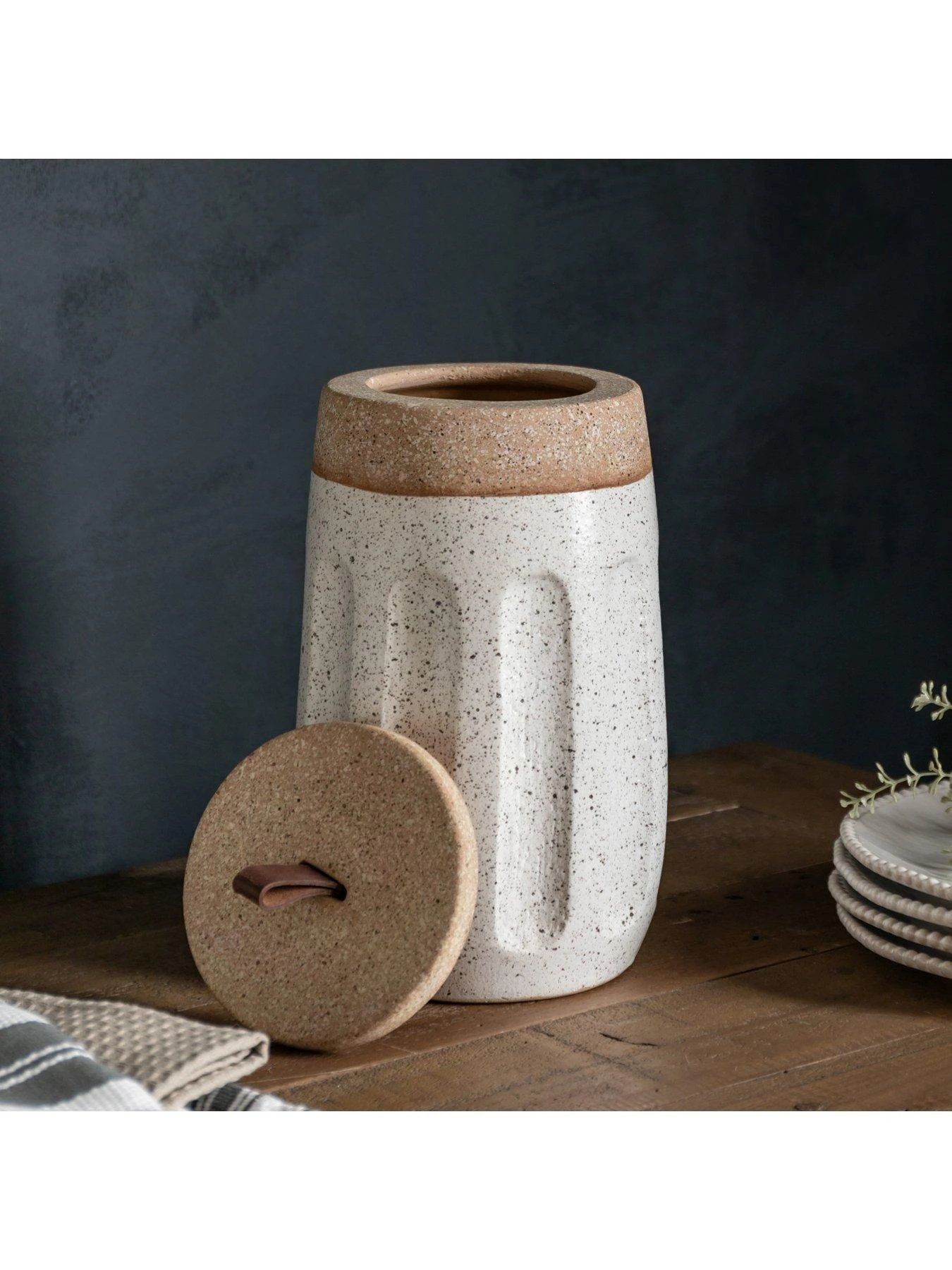 Gallery Calgra Earthenware Jar - White/Natural 3 Gallery Calgra Earthenware Jar - White/Natural - Image 3