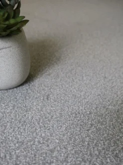 Spirit 19 Mm Carpet In Silver