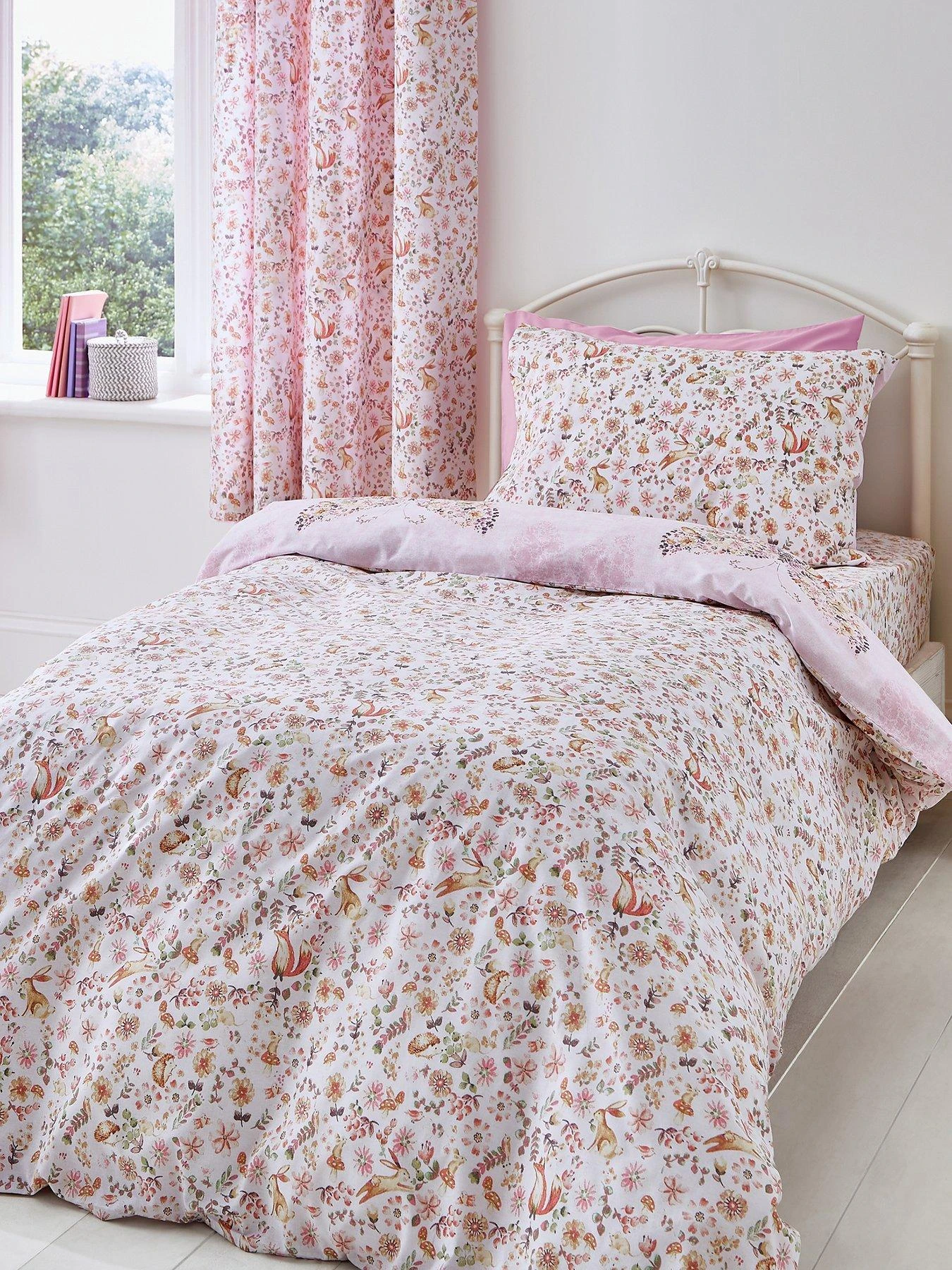 Catherine Lansfield Enchanted Butterfly Duvet Cover Set - Pink 3 Catherine Lansfield Enchanted Butterfly Duvet Cover Set - Pink - Image 3